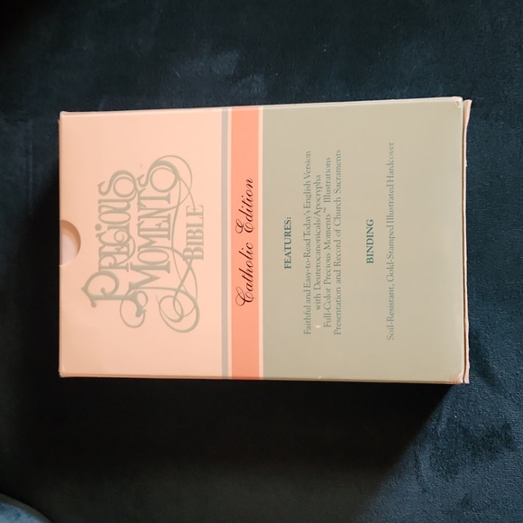 Precious Moments Bible 1978 - Picture 2 of 16